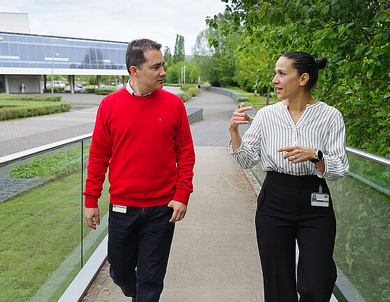 Lorena and Jorge walking and speaking